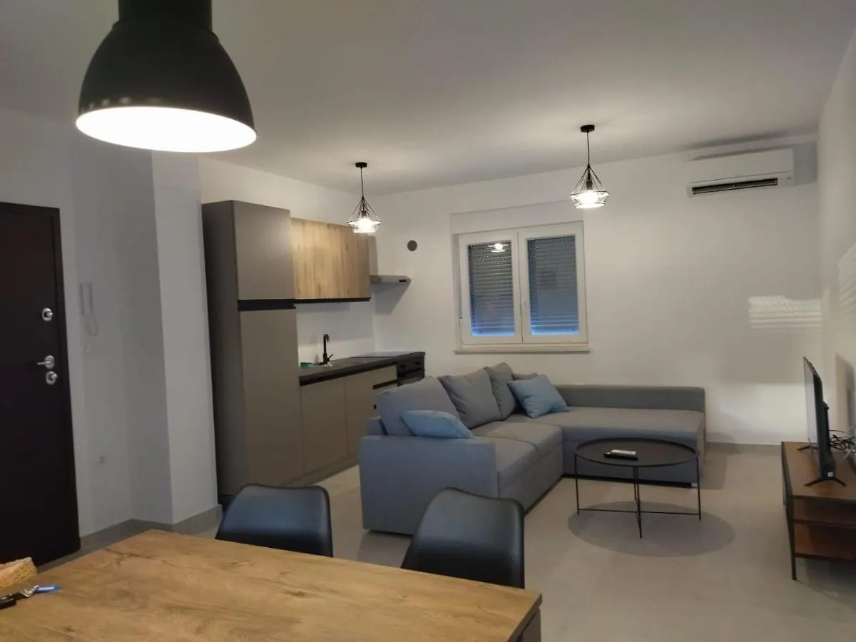 Apartments A Pola 0*,